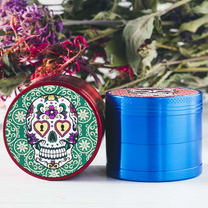 Гриндер измельчитель табака цветной Черепа