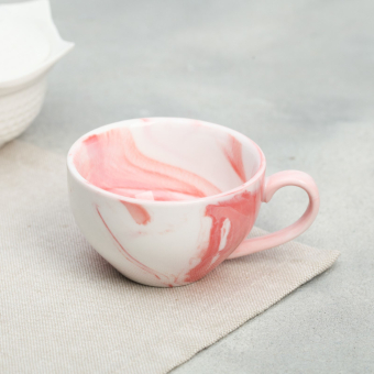 Подарочный набор керамический «Счастье есть»: кружка 120 мл, блюдце, цвет розовый