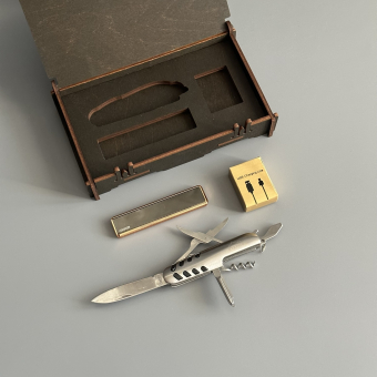 Подарочный набор "Самому сильному и надежному" горы (мультитул, USB зажигалка Ciger, зарядный кабель)