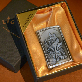 Зажигалка газовая турбо Волк серебро