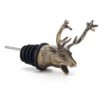 Подарочный набор 4 в 1 "Охотнику": 3 рюмки по 30 мл, дозатор