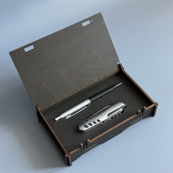 Подарочный набор "Самому сильному и надежному" горы (Ручка, мультитул)