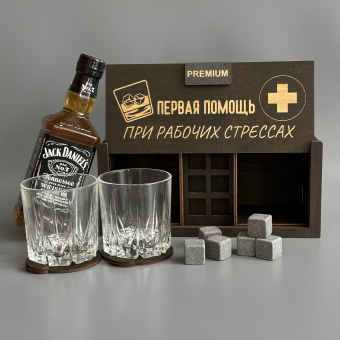 Набор для виски Premium “ Первая помощь при рабочих стрессах  ” (2 стакана + 6 камней + 2 подставки )