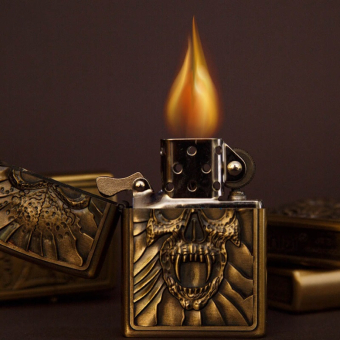Зажигалка бензиновая Череп
