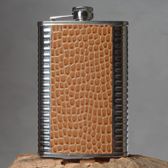 Фляжка с ребрами и вставкой под змею