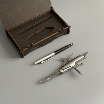 Подарочный набор "Самому сильному и надежному" горы (Ручка, мультитул)