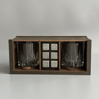 Набор для виски Premium “ Для реально мужского отдыха (мужик) ” (2 стакана + 6 камней + 2 подставки )