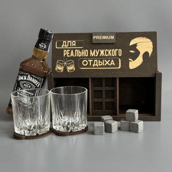 Набор для виски Premium “ Для реально мужского отдыха (мужик) ” (2 стакана + 6 камней + 2 подставки )