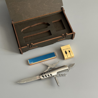 Подарочный набор " Никаких преград "  (мультитул, USB зажигалка Ciger, зарядный кабель)