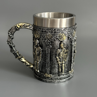 Кружка "Рыцарь с топором" (металл внутри)