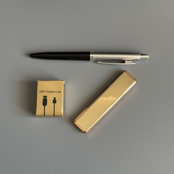 Подарочный набор " Больших побед " (Ручка, USB зажигалка Ciger, зарядный кабель)