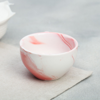 Подарочный набор керамический «Мечтай»: кружка 120 мл, блюдце, цвет розовый