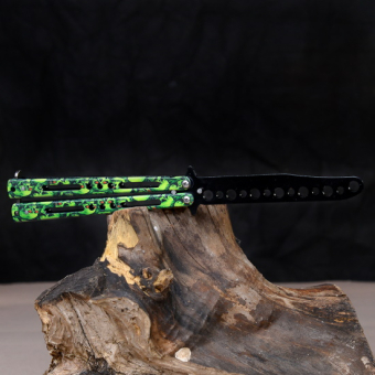 Нож бабочка тренировочный Зеленые черепа