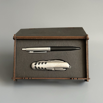 Подарочный набор "Самому сильному и надежному" горы (Ручка, мультитул)