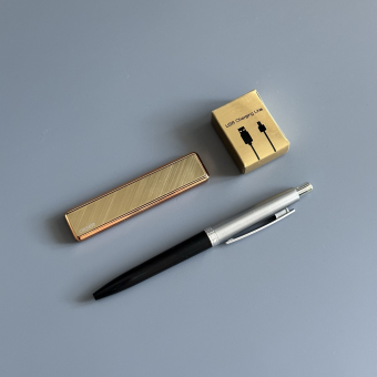 Подарочный набор "Самому сильному и надежному" горы (Ручка, USB зажигалка Ciger, зарядный кабель)