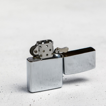 Зажигалка бензиновая «Зажигай», 5,5 х 3,5 см.