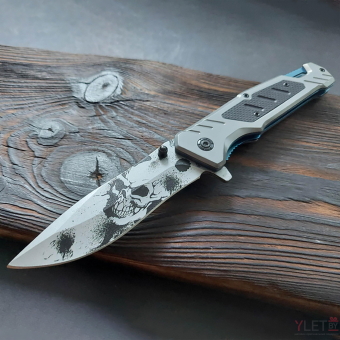 Нож складной серый череп на лезвии 22 см