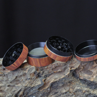 Гриндер металлический текстура дерева 4 х 4 см