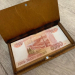 Деревянный конверт купюрница для денег 100$