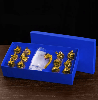 Набор стопок-перевертышей с кувшином, в коробке (красный)