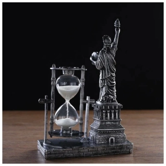 Песочные часы "Статуя Свободы", сувенирные, 13 х 7 х 20.5 см