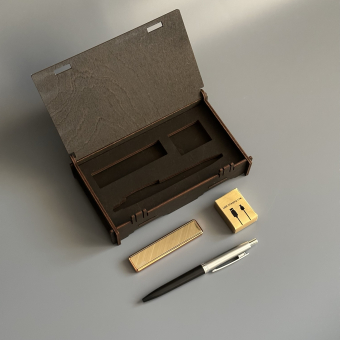 Подарочный набор " Больших побед " (Ручка, USB зажигалка Ciger, зарядный кабель)