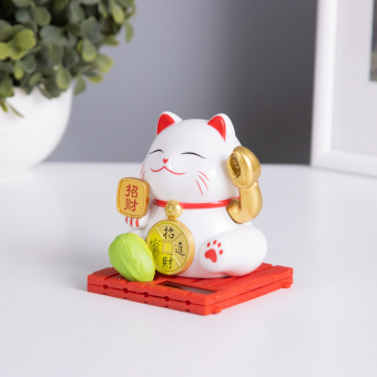 Маятник антистресс «Кот белый Манэки-нэко с клешней», пластик, 8×8×8.5 см.